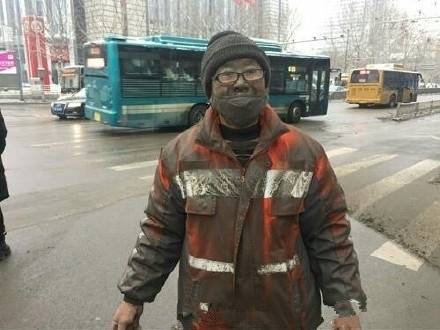 这些为城市默默附出的人 ，为他们点赞。